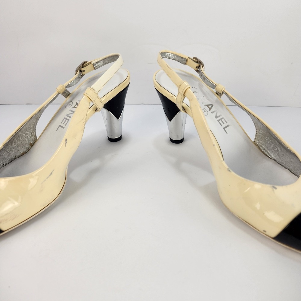 Chanel Vintage Women's High Heel Classic Pumps Cream/Black Cap Toe Size 37 (6.5) - Picture 8 of 9
